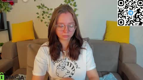 Snapshot of noora_moore chatting on November 29, 2025, 1:19 am NOORA online show from November 29, 2025, 1:19 am