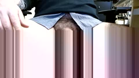 Snapshot of nopantbsx chatting on February 14, 2025, 10:49 am The Best Ever online show from February 14, 2025, 10:49 am