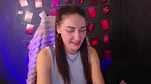 Snapshot of nora_n chatting on December 20, 2025, 11:45 pm Nora online show from December 20, 2025, 11:45 pm