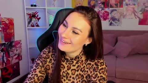 NoraFoxes online show from February 3, 2026, 6:40 am