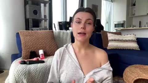 Snapshot of nordicbelle chatting on April 18, 2026, 4:11 pm Nordic Belle online show from April 18, 2026, 4:11 pm