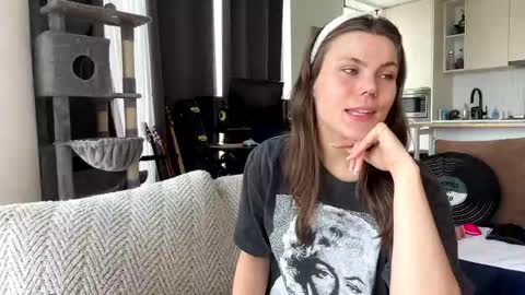 Snapshot of nordicbelle chatting on May 15, 2026, 1:51 pm Nordic Belle online show from May 15, 2026, 1:51 pm