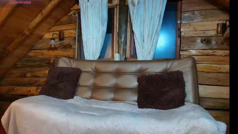 Snapshot of nordikandclem chatting on November 18, 2025, 1:00 am Nordik and clementine online show from November 18, 2025, 1:00 am