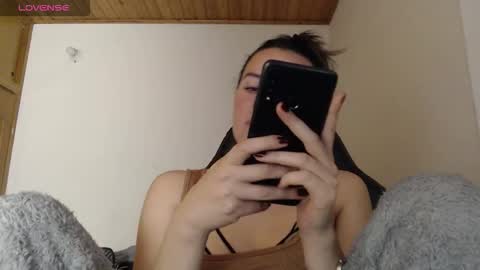 noreen_ online show from November 15, 2025, 10:37 pm