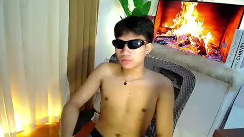 Hi im ariel online show from June 5, 2026, 2:40 am