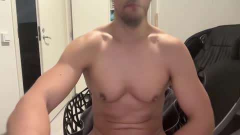 Snapshot of north_guy799643 chatting on March 18, 2026, 4:43 pm north_guy799643 online show from March 18, 2026, 4:43 pm