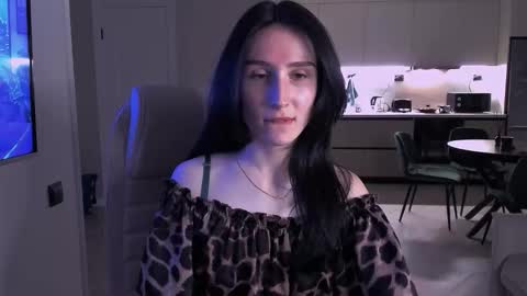 Snapshot of north_valkyrie chatting on November 8, 2025, 6:07 pm Hazel online show from November 8, 2025, 6:07 pm