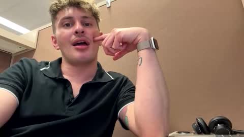 Snapshot of northofsouth_xxx chatting on April 23, 2026, 5:48 pm northofsouth_xxx online show from April 23, 2026, 5:48 pm