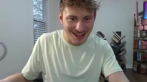 Snapshot of northofsouth_xxx chatting on May 7, 2026, 11:15 am northofsouth_xxx online show from May 7, 2026, 11:15 am