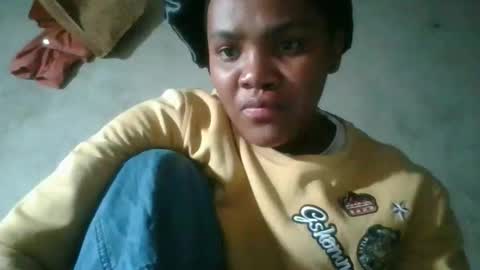 nosminah01 online show from March 27, 2026, 8:52 pm