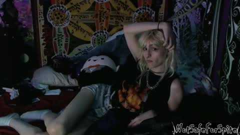 Snapshot of notsafeforspite chatting on March 27, 2026, 6:08 am FREAKY DRACULA online show from March 27, 2026, 6:08 am