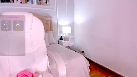 Snapshot of novacyysantos chatting on February 11, 2025, 4:56 pm Andrea online show from February 11, 2025, 4:56 pm
