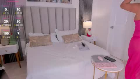 Snapshot of novacyysantos chatting on November 26, 2025, 10:55 pm Andrea online show from November 26, 2025, 10:55 pm