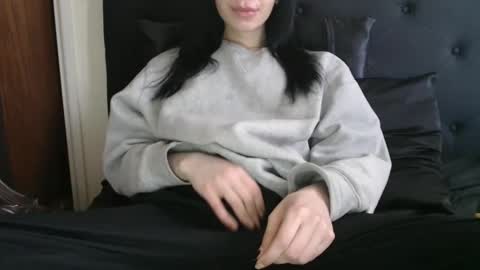 Snapshot of novafrey chatting on January 9, 2026, 7:48 pm Olivia online show from January 9, 2026, 7:48 pm