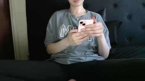 Snapshot of novafrey chatting on April 28, 2026, 7:30 pm Olivia online show from April 28, 2026, 7:30 pm