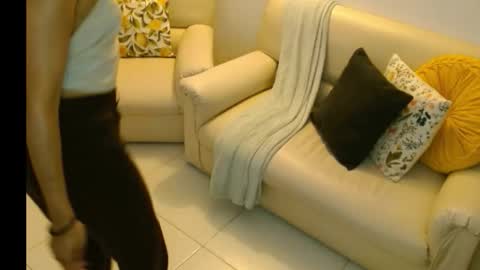 Snapshot of novaperotti chatting on November 7, 2025, 1:05 am novaperotti online show from November 7, 2025, 1:05 am