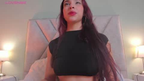 Snapshot of novasilk chatting on June 9, 2026, 7:25 pm novasilk online show from June 9, 2026, 7:25 pm