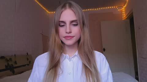 Snapshot of novastoyer chatting on March 31, 2026, 12:05 pm Mia Blake online show from March 31, 2026, 12:05 pm