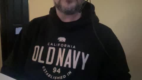 novio_muyalto online show from February 17, 2026, 8:37 pm