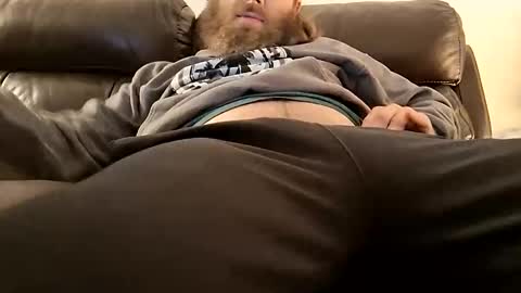 nudestud887 online show from April 6, 2026, 3:37 am