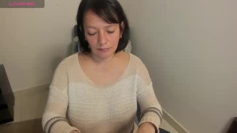 nuit_rose online show from February 19, 2026, 2:40 am