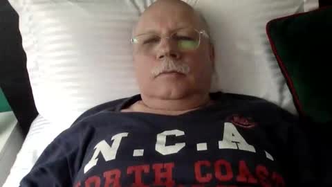 nukiss online show from April 23, 2026, 5:15 pm