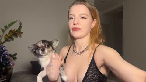 nura_foxx online show from February 8, 2026, 12:47 am