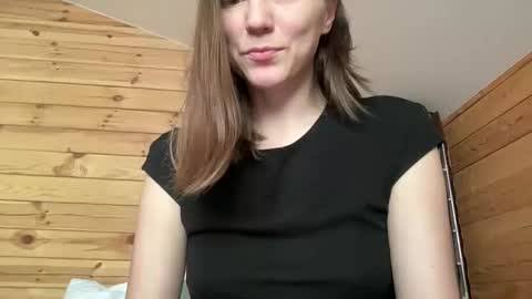 Snapshot of nursedoll chatting on November 5, 2025, 6:13 am Ema online show from November 5, 2025, 6:13 am