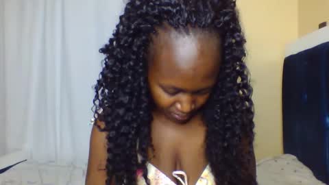 nutgal online show from October 29, 2025, 10:39 am