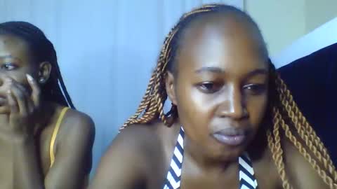 Snapshot of nutgal_ chatting on April 13, 2026, 12:05 am nutgal online show from April 13, 2026, 12:05 am
