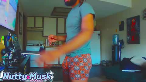 Snapshot of nuttyxmusk chatting on September 13, 2025, 2:17 pm Check the links online show from September 13, 2025, 2:17 pm