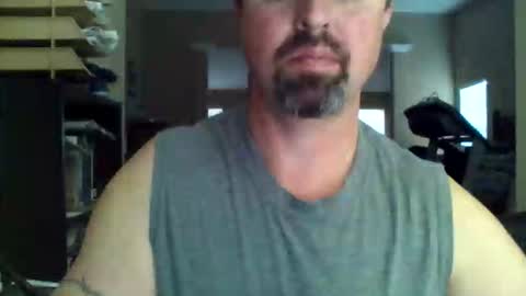 nvrenuff1979 online show from February 8, 2026, 1:36 pm