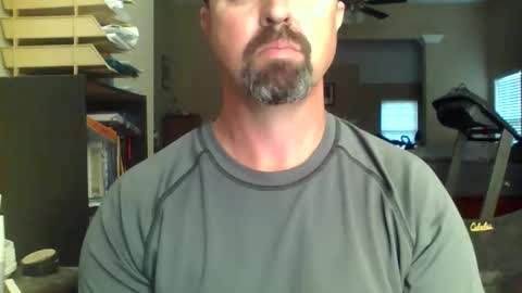 Snapshot of nvrenuff1979 chatting on April 17, 2026, 11:35 am nvrenuff1979 online show from April 17, 2026, 11:35 am