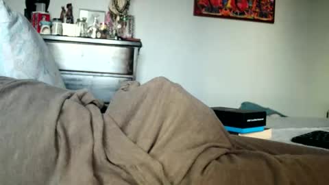 KN online show from December 1, 2025, 10:48 pm