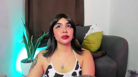 Snapshot of nyalgasai1 chatting on November 18, 2025, 3:45 am Nia online show from November 18, 2025, 3:45 am