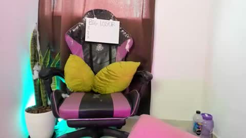 Snapshot of nyalgasai1 chatting on November 23, 2025, 7:13 pm Nia online show from November 23, 2025, 7:13 pm