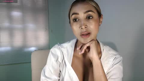 Nycole online show from May 11, 2026, 4:04 pm