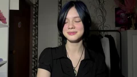 Snapshot of nydiamanke chatting on May 13, 2026, 2:14 pm Minnie online show from May 13, 2026, 2:14 pm