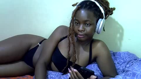 Snapshot of nyla_shal chatting on June 18, 2026, 1:06 am Shalvin online show from June 18, 2026, 1:06 am