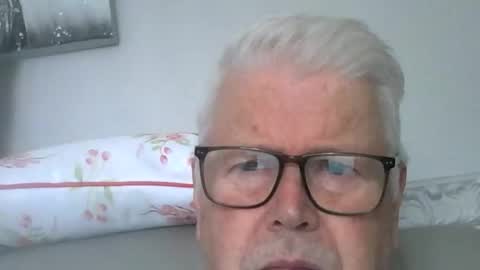 stockings  suspenders mad online show from September 8, 2025, 2:16 pm