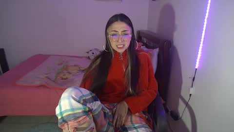 Snapshot of nymph_frida chatting on September 30, 2025, 6:18 am Frida online show from September 30, 2025, 6:18 am