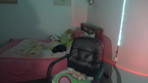 Frida online show from October 1, 2025, 6:52 am