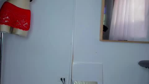 Laura nyu online show from November 19, 2025, 8:31 pm