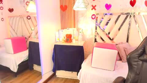 Snapshot of nyx_andria chatting on May 31, 2026, 3:47 am Alex . online show from May 31, 2026, 3:47 am