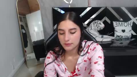 Snapshot of nyx_kitty_a chatting on July 10, 2026, 2:52 pm Nia online show from July 10, 2026, 2:52 pm