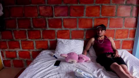 Scarlett online show from December 21, 2025, 3:19 pm