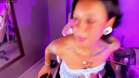 Nyx online show from November 10, 2025, 8:30 pm