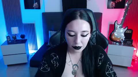 Snapshot of nyxnocturne chatting on April 17, 2026, 12:08 pm Nyx online show from April 17, 2026, 12:08 pm