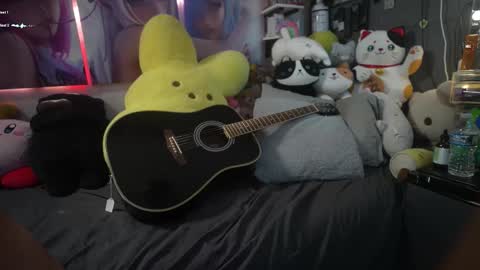 Snapshot of nyxraven chatting on February 5, 2026, 10:03 pm NyxRaven online show from February 5, 2026, 10:03 pm