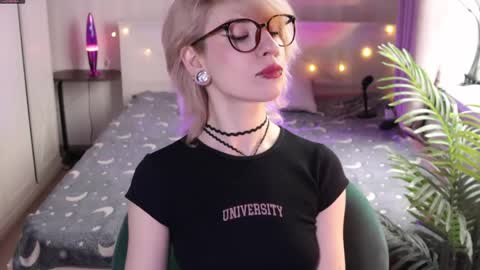 Moonlight online show from April 3, 2026, 9:18 am